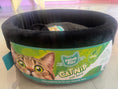 Load image into Gallery viewer, Feline Flair Interactive Catnip Round Bed Black and Grey
